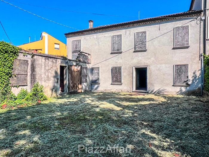Casa quadrilocale in vendita in Piove di Sacco Viale degli Alpini, Piove Di Sacco