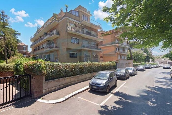 Casa bilocale in affitto in Via di Villa Betania, Gregorio VII Piccolomini, Roma