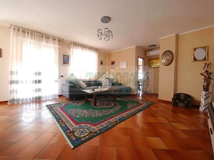 Appartamento quadrilocale in vendita in Urago D'Oglio