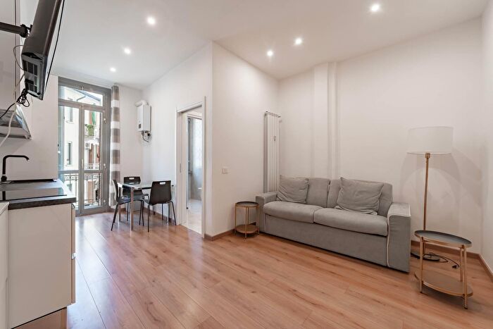 Appartamento bilocale in vendita in Via degli Imbriani, Milano