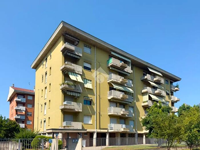 Appartamento bilocale in vendita in Via Padova, Treviglio