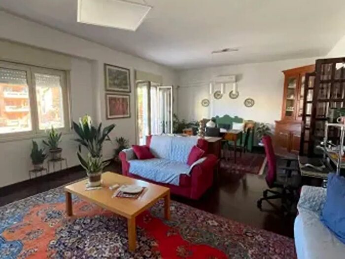 Appartamento con 5 locali in vendita in Via Tiziano, Palermo