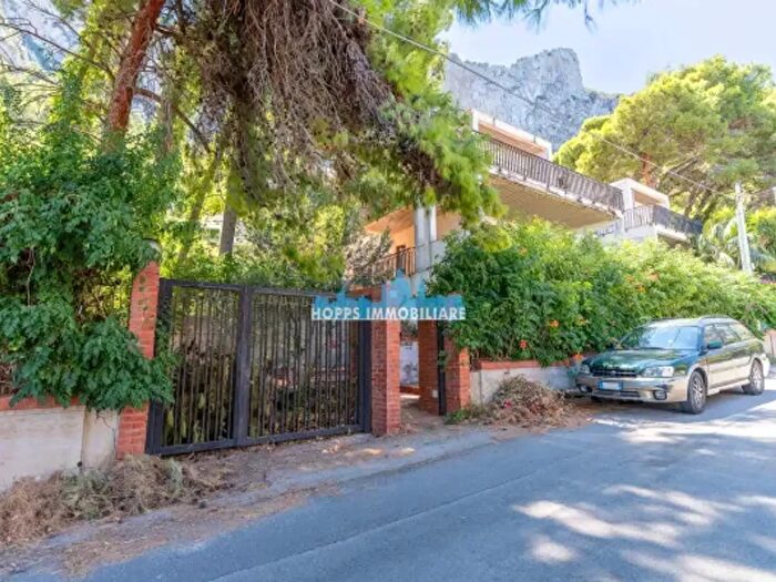 Casa con 6 locali in vendita in Via Pitea da Marsiglia, Palermo