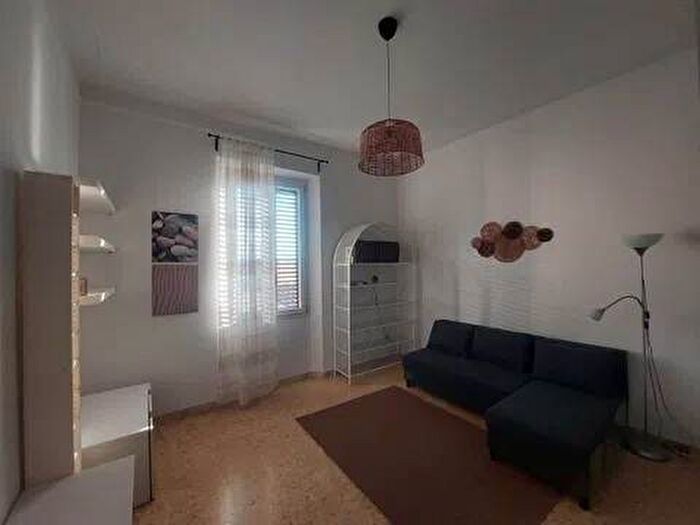 Appartamento quadrilocale in affitto in Neighbourhood San Jacopino Puccini, Porta al Prato San Jacopino, Firenze