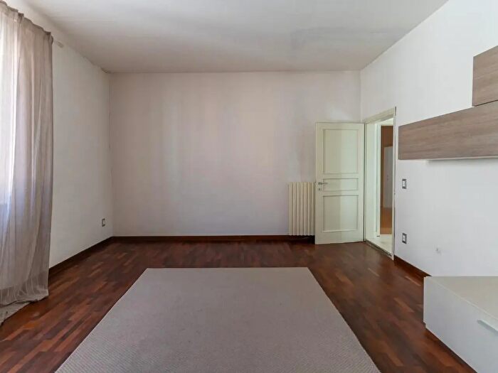 Casa con 8 locali in vendita in a Vittorio Veneto, Capraia E Limite