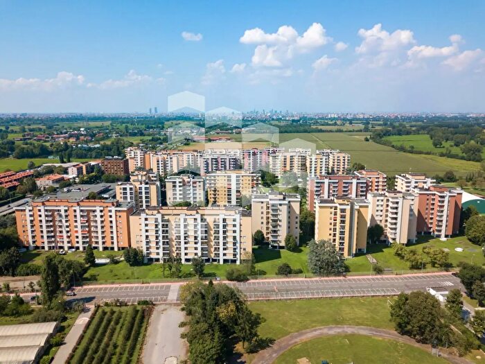 Appartamento quadrilocale in affitto in Via Sporting Mirasole, Opera
