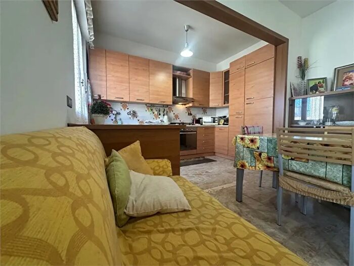 Appartamento trilocale in vendita in Via Nazionale, Castellalto