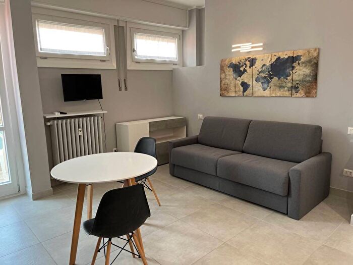 Appartamento monolocale in affitto in Via Pietro Gassendi, Certosa, Milano