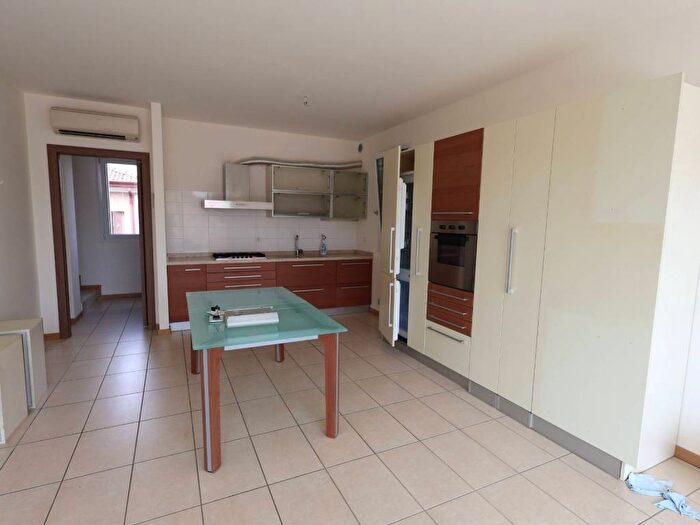 Casa con 6 locali in affitto in Via Aldo Moro, Dosson, Casier