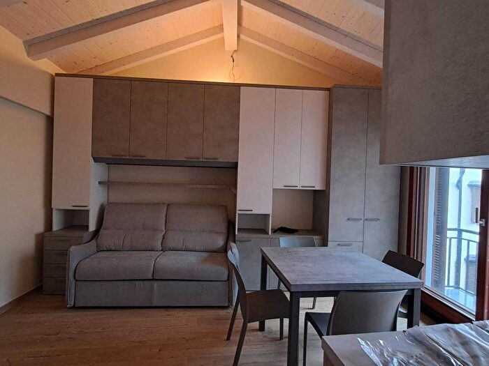 Appartamento monolocale in affitto in Centro, Cambiasca