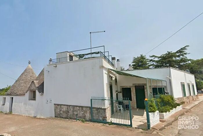 Casa quadrilocale in vendita in Cisternino