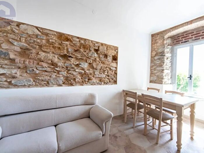 Appartamento bilocale in vendita in Piazza Milite Ignoto, Cipressa