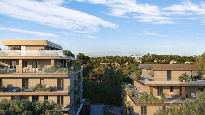 Casa trilocale in vendita in Viale Cortina d Ampezzo amp Via Roccaraso Roma Rm Italia Rc, Roma