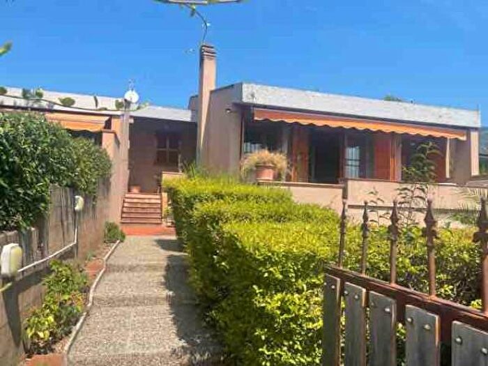 Casa con 5 locali in vendita in Terni