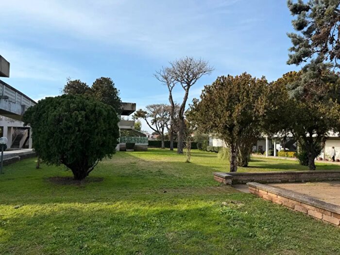 Appartamento trilocale in vendita in Via Tronto Ardea, Ardea