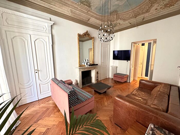 Appartamento con 6 locali in vendita in Via San Francesco dAssisi Quadrilatero Romano Circoscrizione Torino Piemonte Italia, Torino