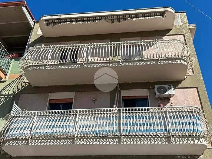 Appartamento trilocale in vendita in Via Mustica Giuseppe, Palermo