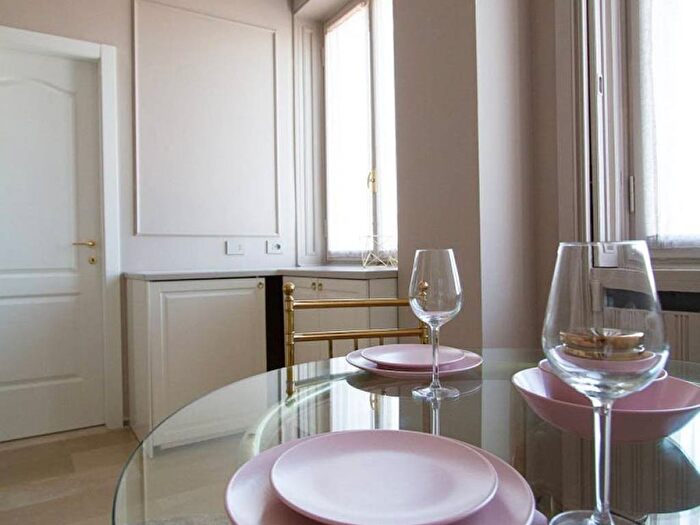 Appartamento in affitto in Via dei Piatti, Carrobbio, Milano