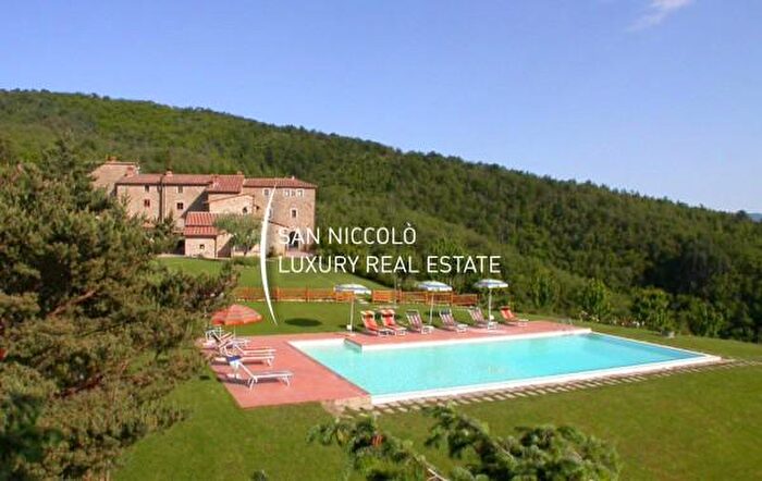 Casa con 6 locali in vendita in Arezzo