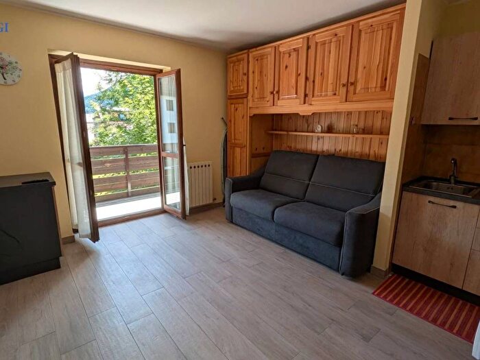 Appartamento in affitto in Via Tonale, Aprica