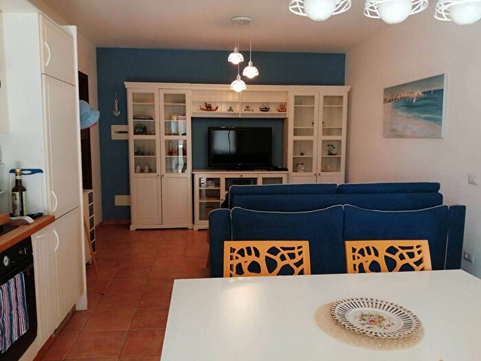 Appartamento trilocale in affitto in Via Romagna, Centro, Nettuno