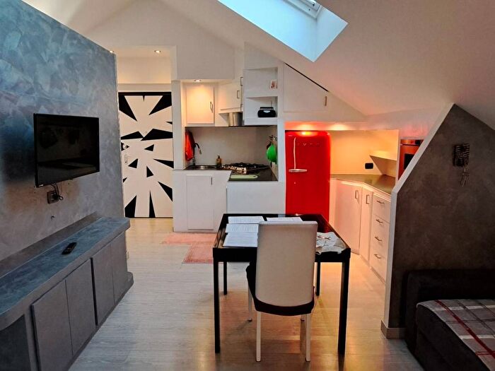 Appartamento monolocale in affitto in Piazza Don Luigi Giussani, Desio