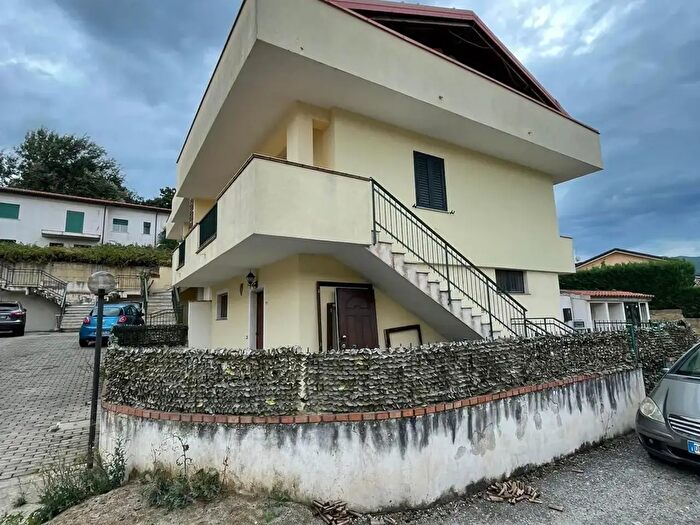 Appartamento con 5 locali in vendita in Via Svezia, Rende