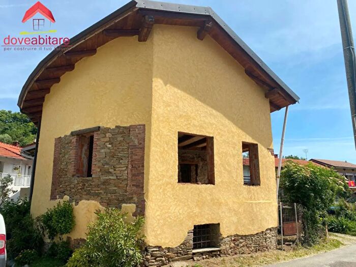 Casa con 5 locali in vendita in Borgata Podio, Prarostino