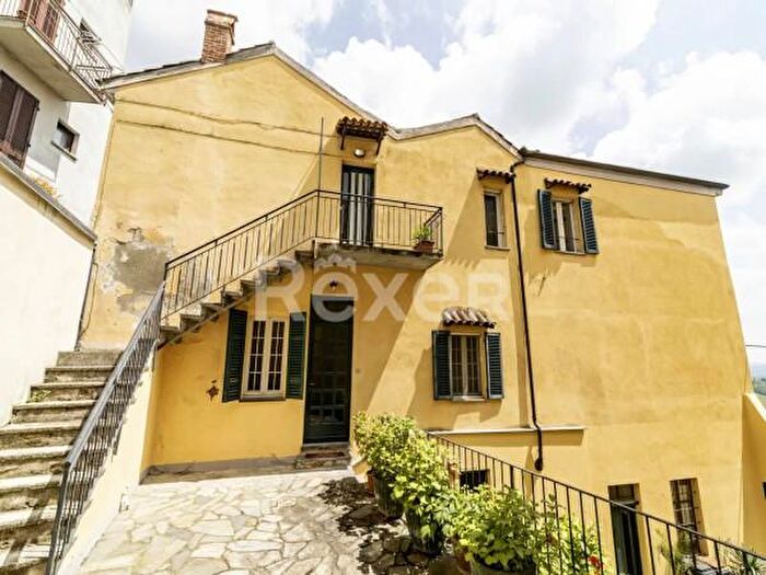 Casa con 6 locali in vendita in Via Roma, Rosignano Monferrato