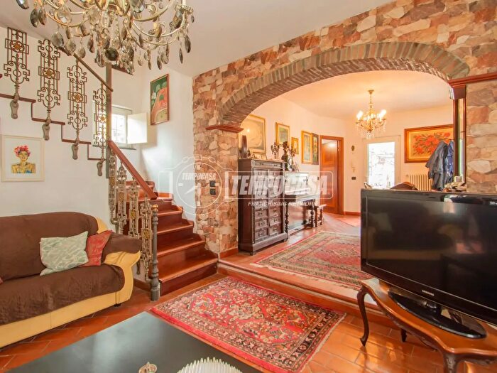 Casa quadrilocale in vendita in Via Rezza, Lavagna