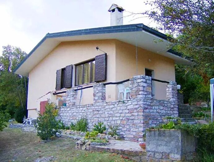 Casa con 5 locali in vendita in Monteverdi Marittimo