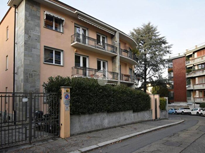 Appartamento con 5 locali in affitto in Via Tonco, Gran Madre Crimea, Torino