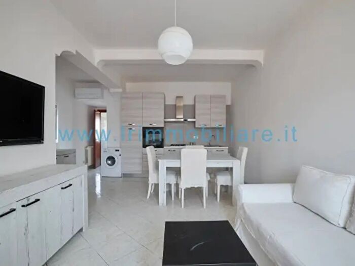 Appartamento quadrilocale in vendita in Via Peccio, Fabrica Di Roma