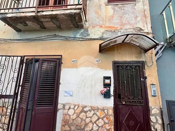 Appartamento bilocale in vendita in Via Messina Marine, Palermo