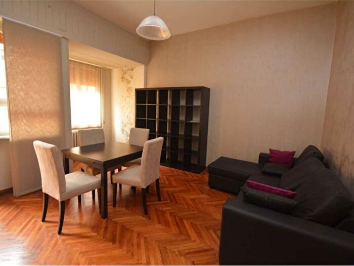 Appartamento trilocale in affitto in Piazza Giacomo Matteotti, Centro Storico, Modena