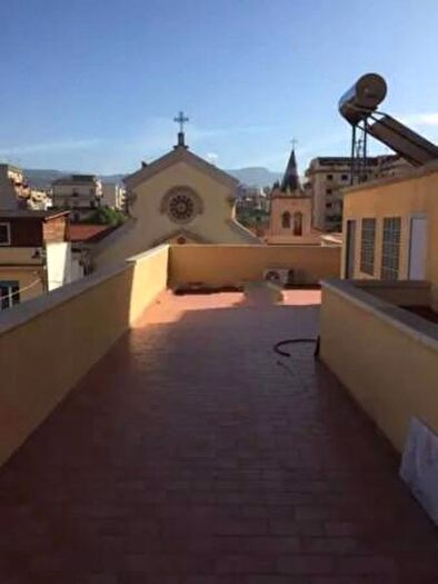 Casa con 5 locali in vendita in Via Sbarre Centrali, Reggio Calabria