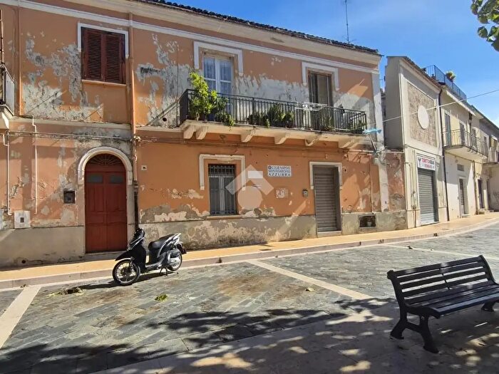 Casa quadrilocale in vendita in Via Vmaggio, Montesarchio