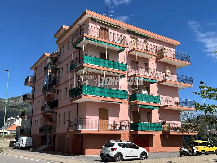 Appartamento bilocale in vendita in Via Trilussa, Borghetto Santo Spirito