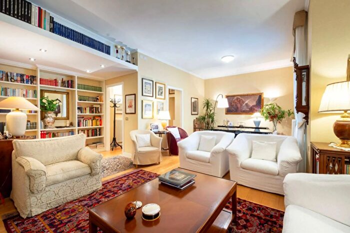 Appartamento quadrilocale in vendita in Strada Settima San Felice, Segrate