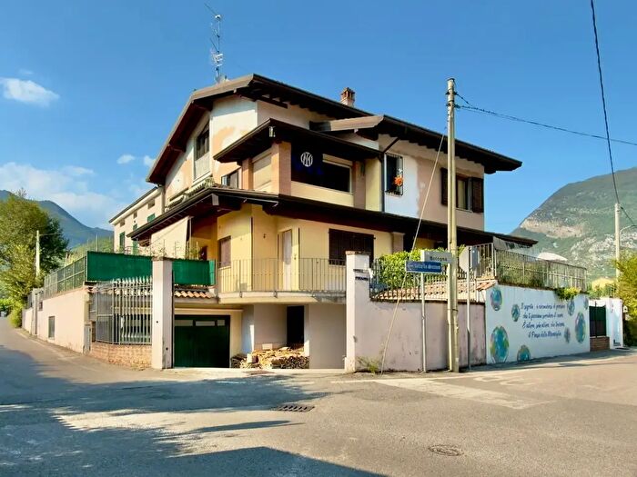 Appartamento quadrilocale in vendita in Nave