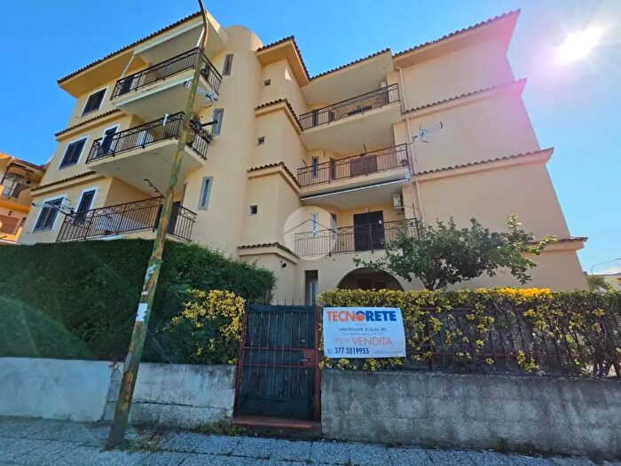 Appartamento quadrilocale in vendita in Via Campo Volo, Scalea