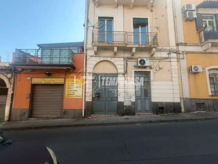 Appartamento trilocale in vendita in Via del Bosco, Catania