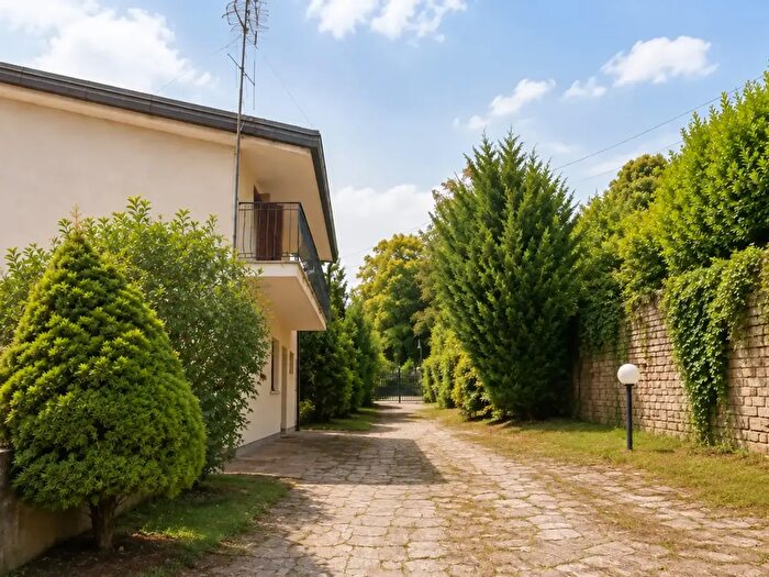 Casa quadrilocale in vendita in Via Cupa, Fiuggi