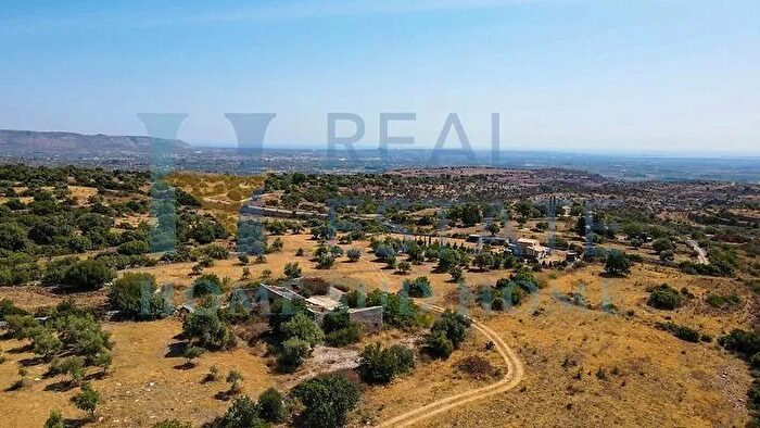 Casa in vendita in Canicattini Bagni, Vittoria