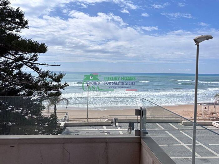 Appartamento quadrilocale in affitto in Via Citelli, Marina di Ragusa Centro, Ragusa