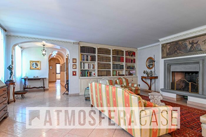 Appartamento con 5 locali in vendita in Via Papa Giovanni XXIII, Leffe