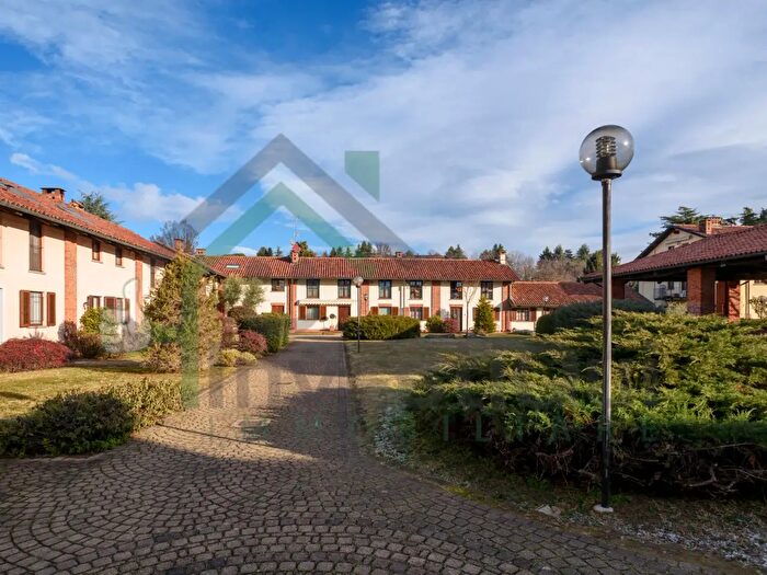 Appartamento trilocale in vendita in Strada San Giovanni, San Carlo Canavese