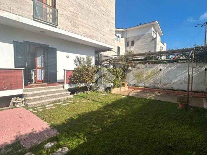 Casa trilocale in affitto in Viale degli eucalipti, Villaggio Giornalisti Poggio, Anzio