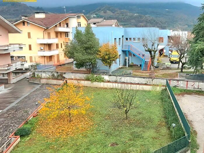 Appartamento con 7 locali in vendita in Via Teramo, Montorio Al Vomano