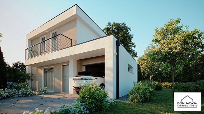 Casa con 5 locali in vendita in Via IV Novembre, Cento